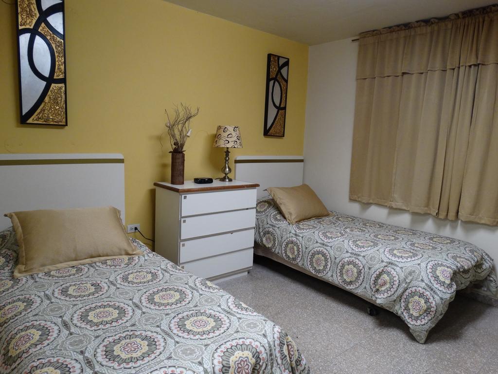 סן חרמן Hostal Universitario מראה חיצוני תמונה