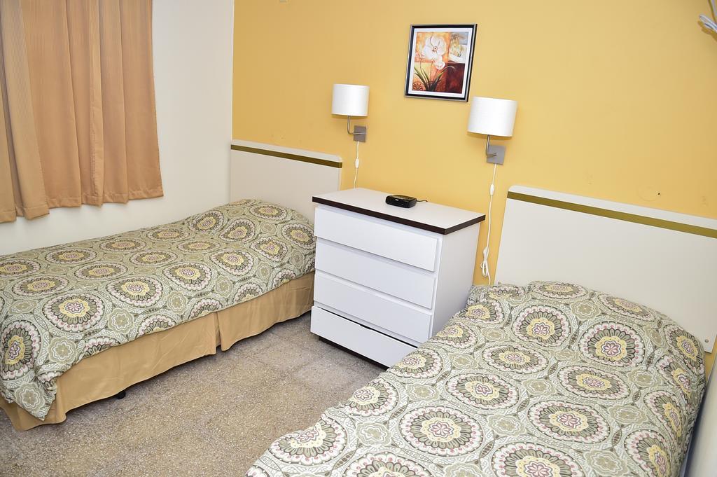 סן חרמן Hostal Universitario מראה חיצוני תמונה
