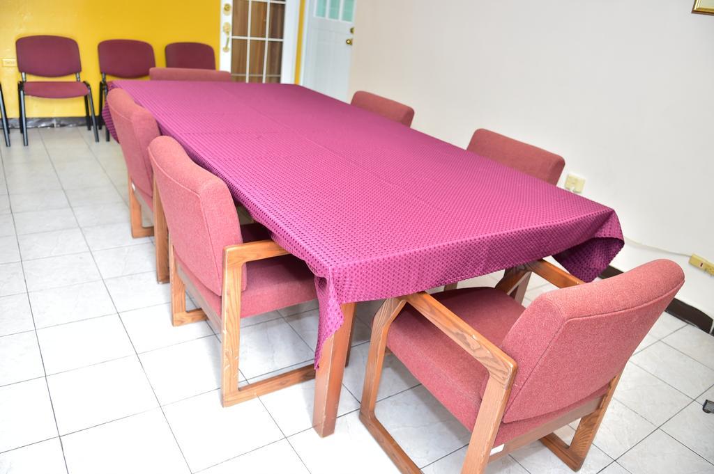 סן חרמן Hostal Universitario מראה חיצוני תמונה