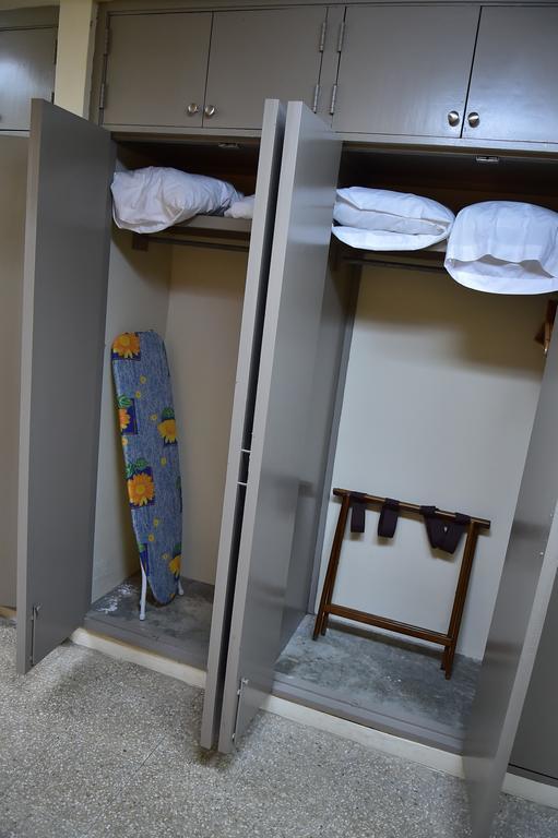 סן חרמן Hostal Universitario מראה חיצוני תמונה
