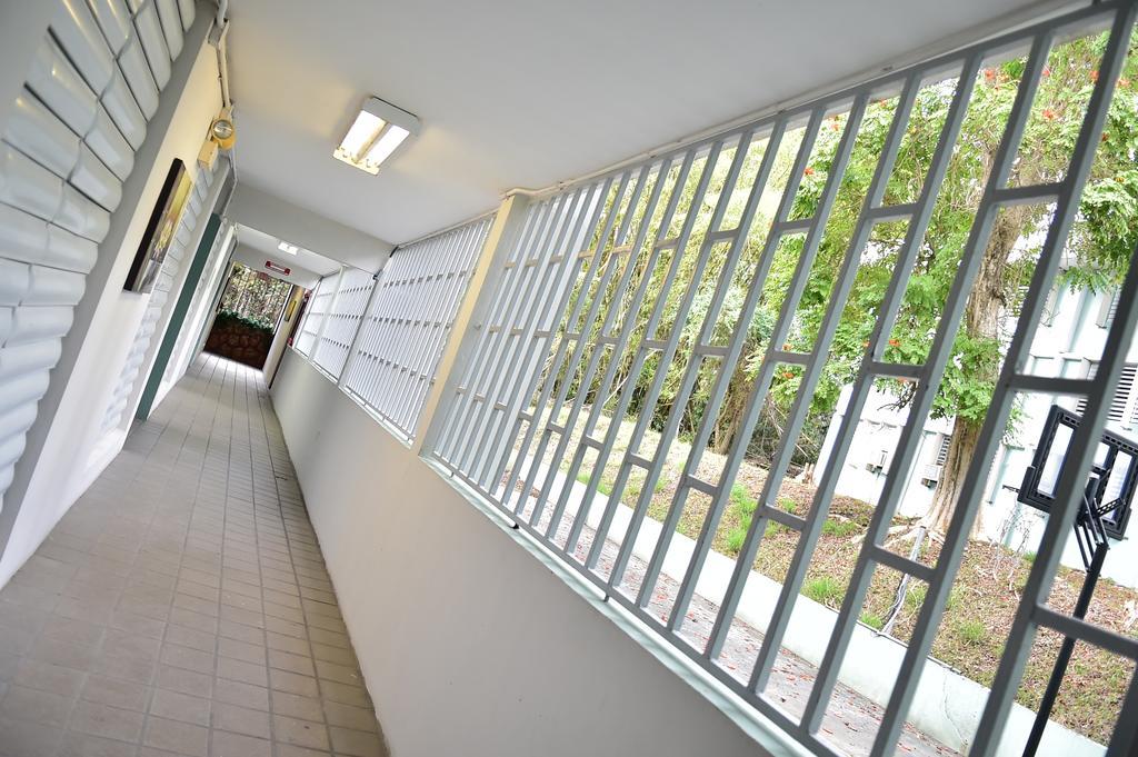 סן חרמן Hostal Universitario מראה חיצוני תמונה